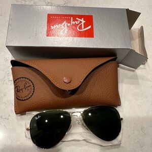 NIB Ray-Ban Aviators